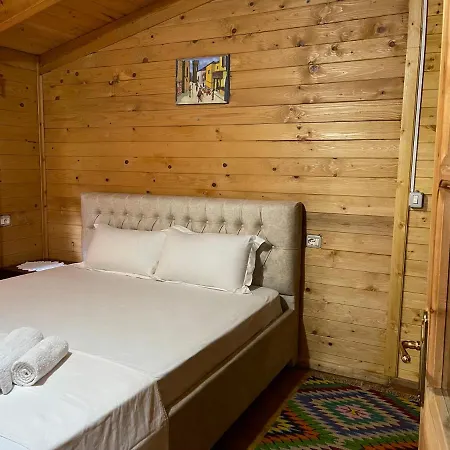 Hytte Uji I Panjes Llogara Vlorë