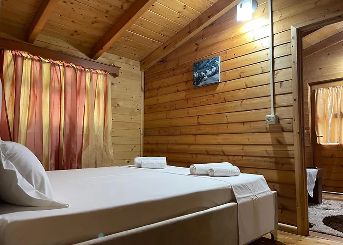 山林小屋 Uji I Panjes Llogara Vlorë